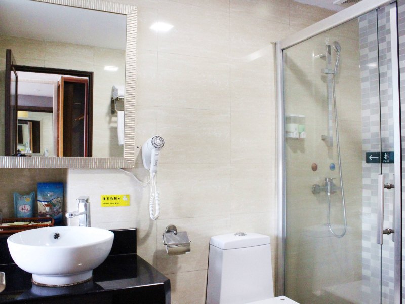 hotelPic
