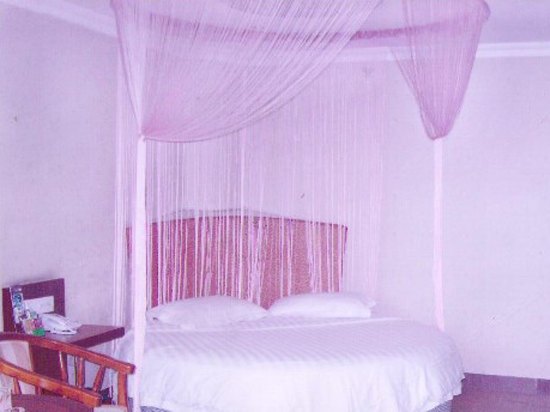 hotelPic