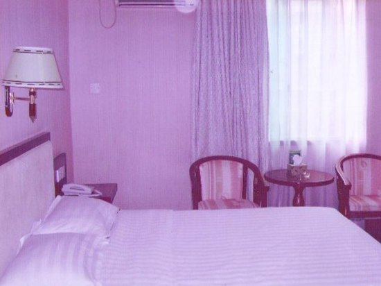 hotelPic