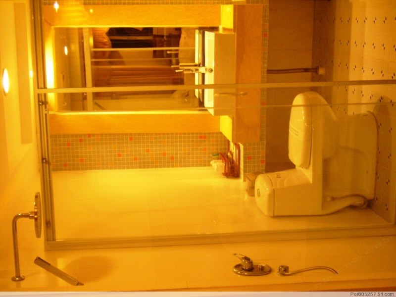 hotelPic