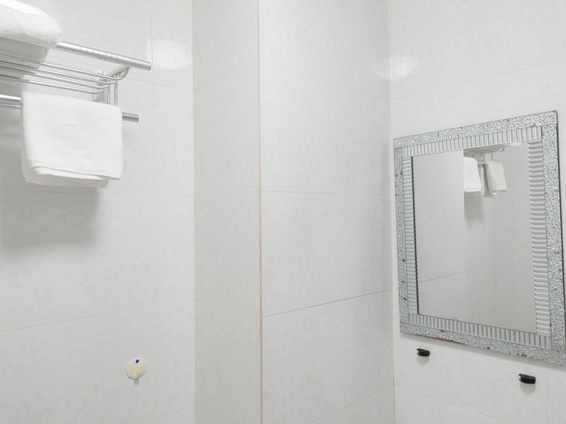 hotelPic