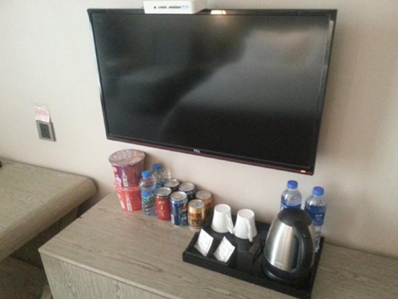 hotelPic