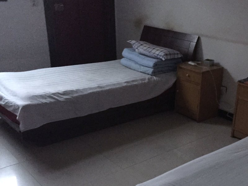 hotelPic