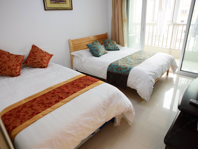 hotelPic