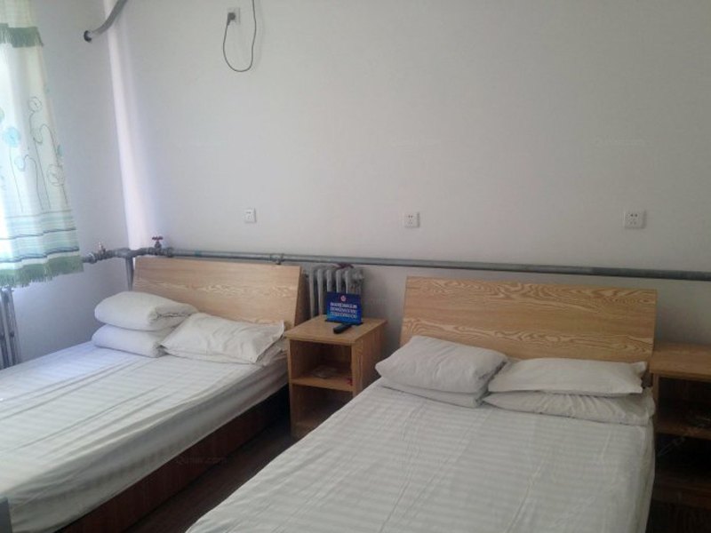 hotelPic
