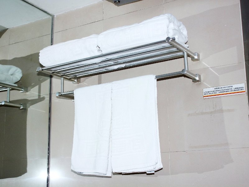 hotelPic