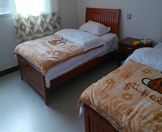 hotelPic