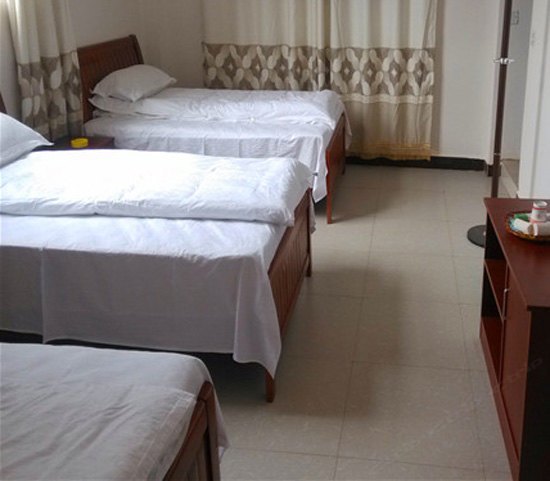 hotelPic