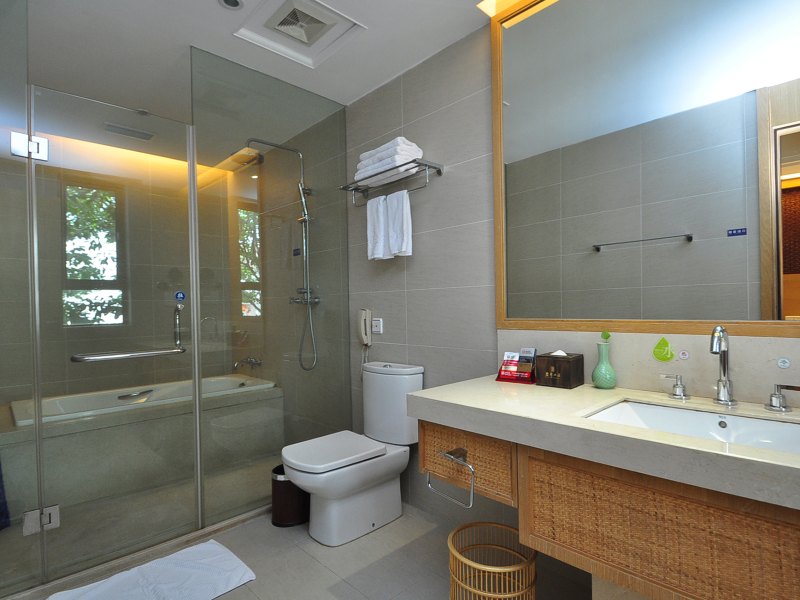 hotelPic