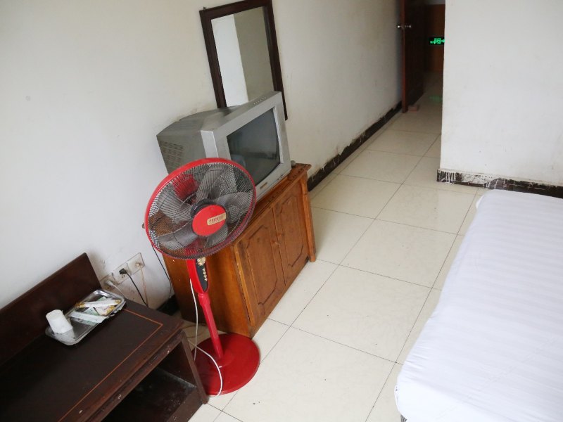 hotelPic