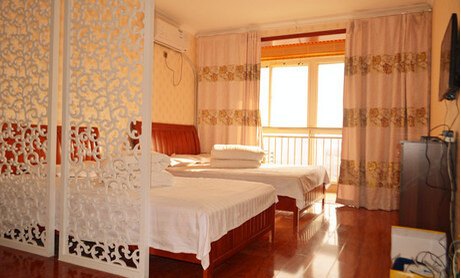 hotelPic