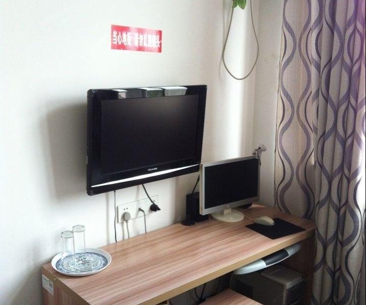 hotelPic