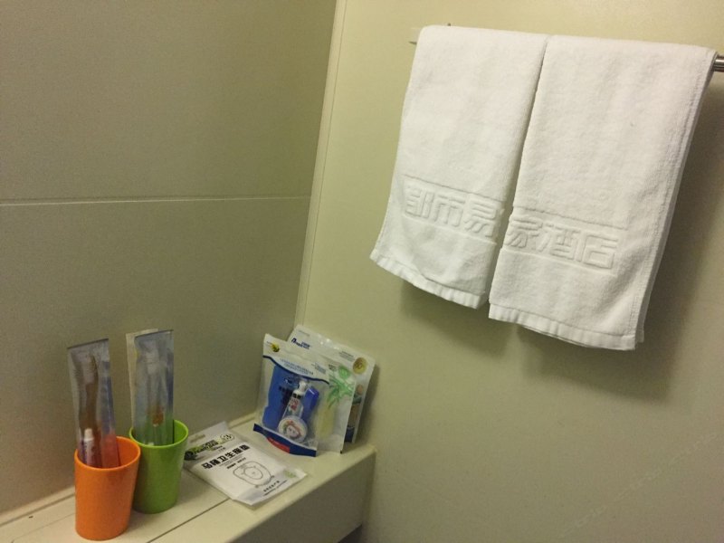 hotelPic