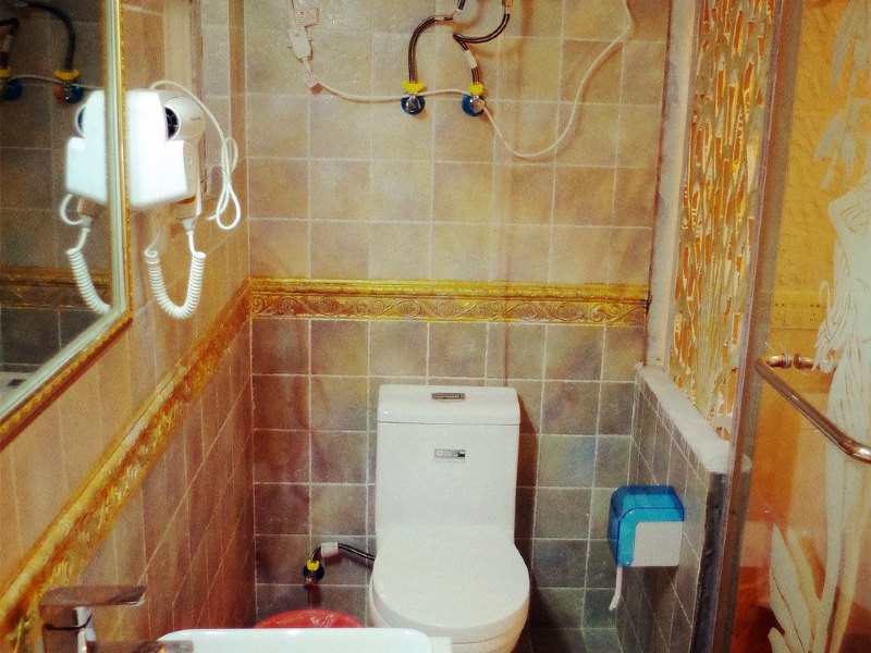 hotelPic
