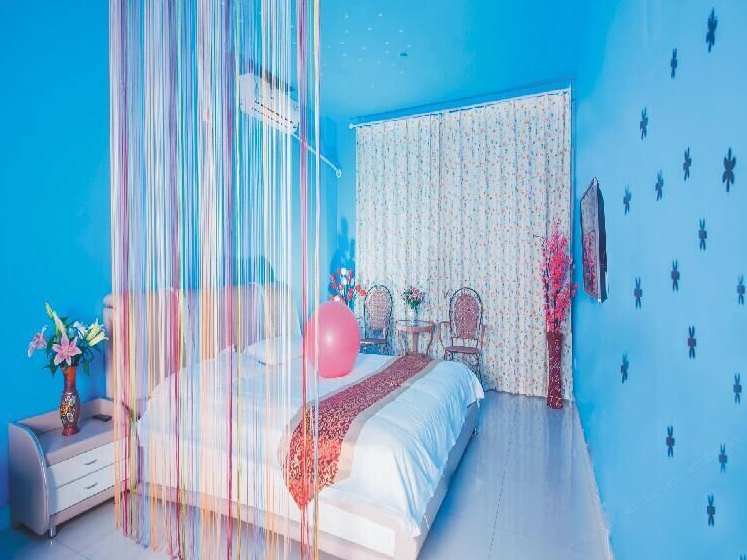 hotelPic