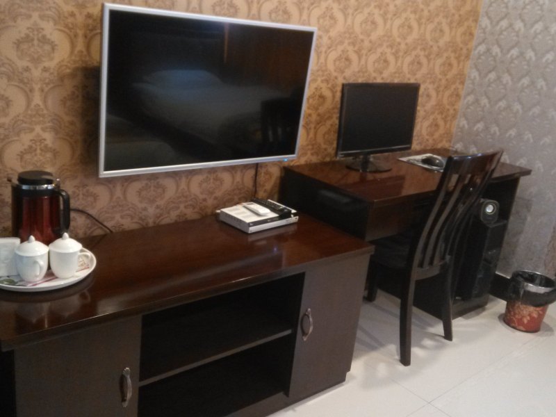hotelPic