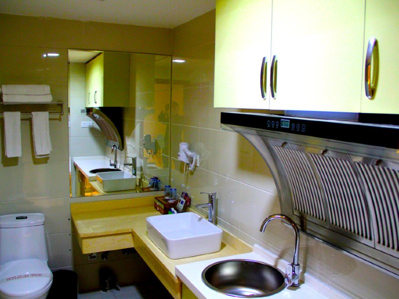 hotelPic