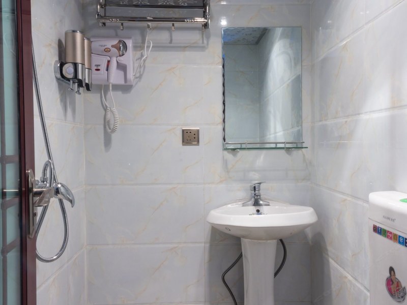 hotelPic