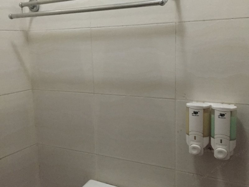 hotelPic
