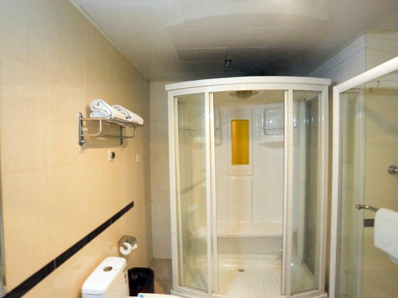 hotelPic