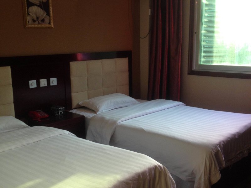 hotelPic