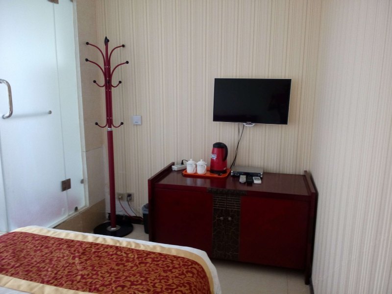 hotelPic