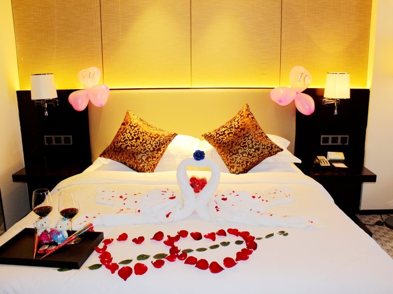 hotelPic