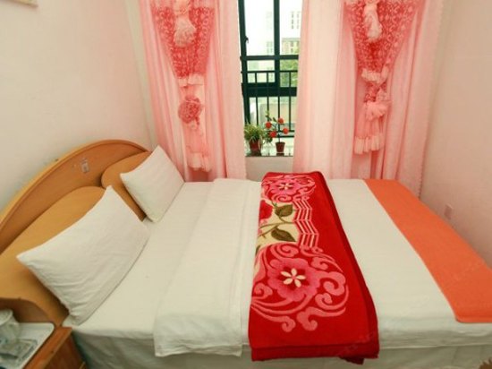 hotelPic