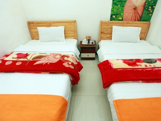 hotelPic