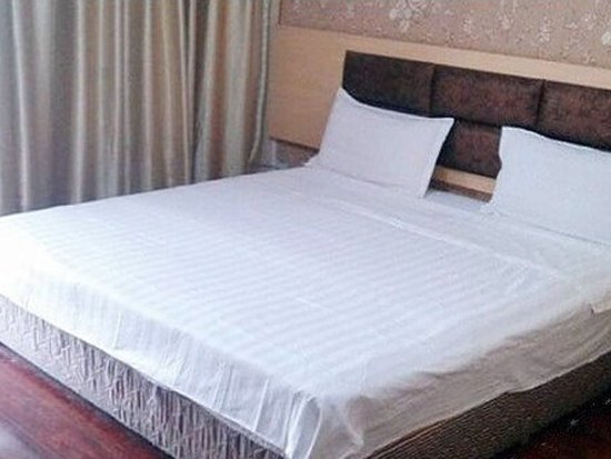 hotelPic