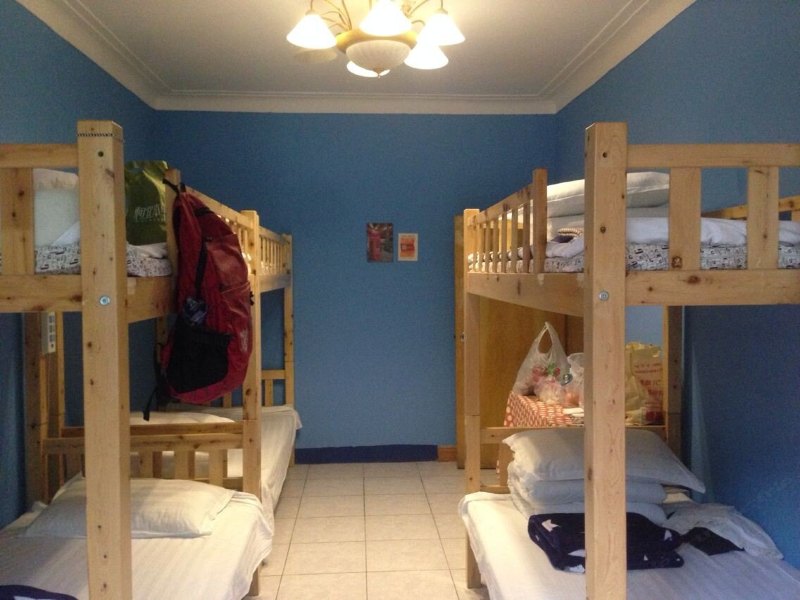 hotelPic