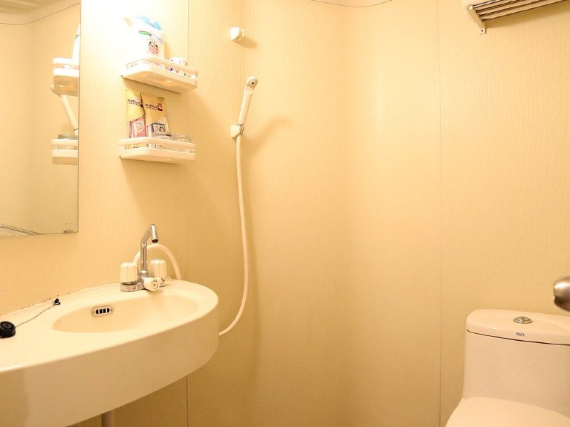hotelPic