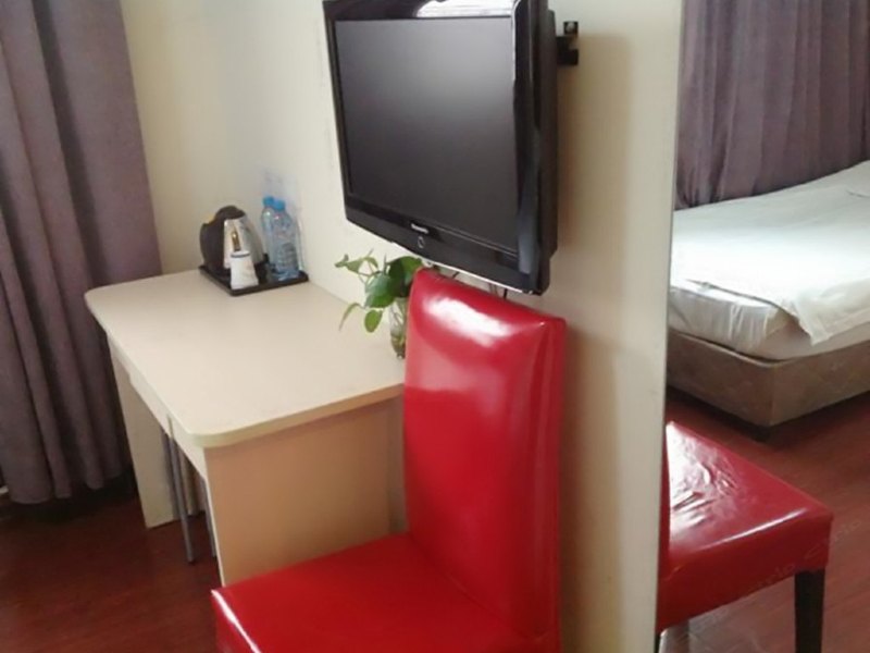 hotelPic