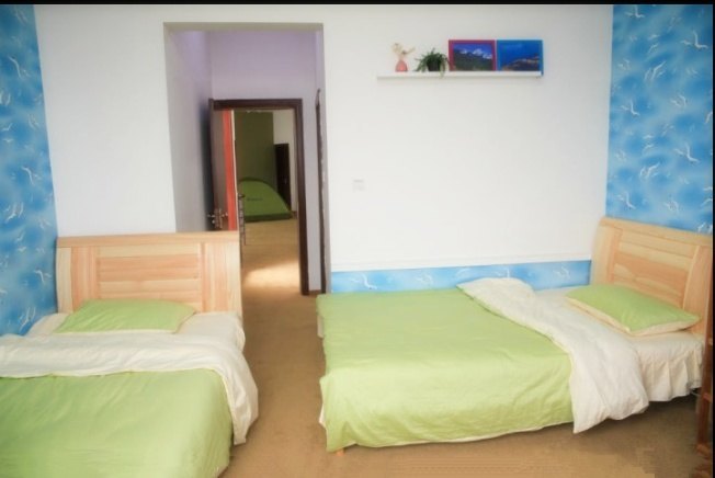 hotelPic