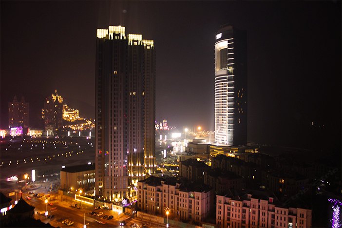 hotelPic