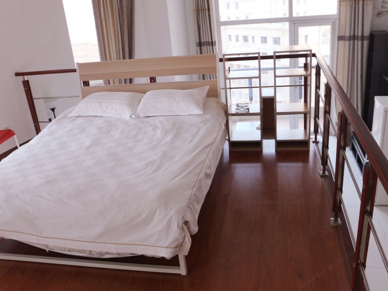 hotelPic
