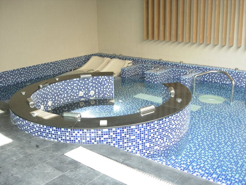 hotelPic