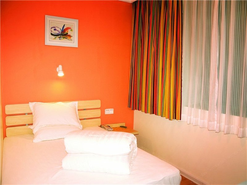 hotelPic