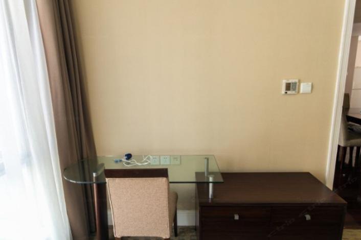 hotelPic