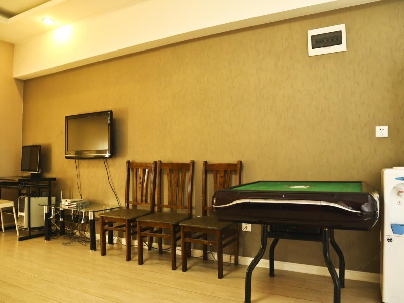 hotelPic