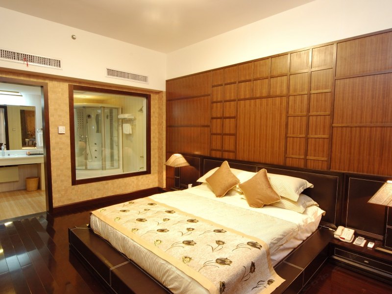 hotelPic