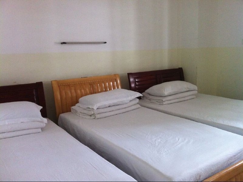 hotelPic