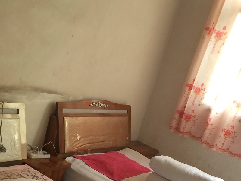 hotelPic