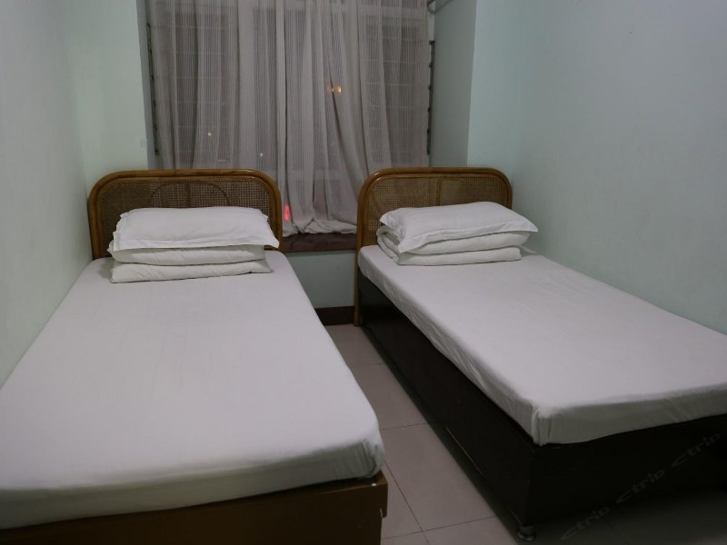 hotelPic