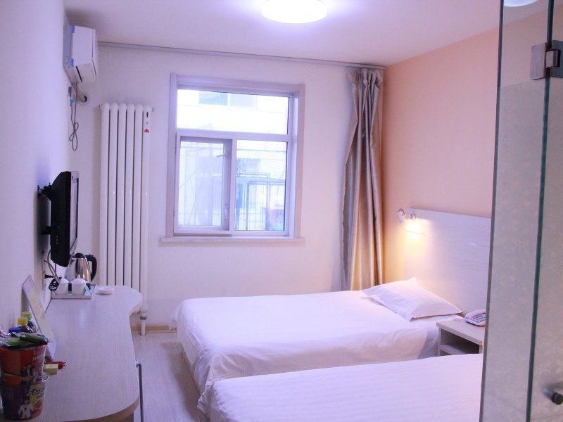 hotelPic