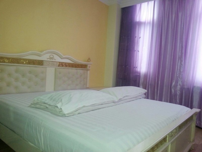 hotelPic