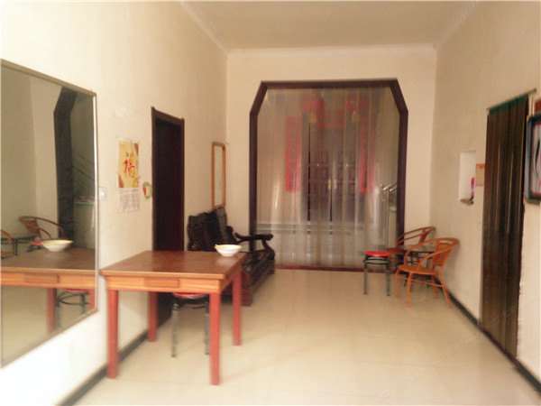 hotelPic