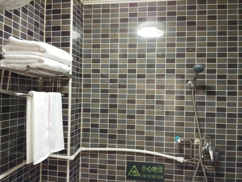 hotelPic