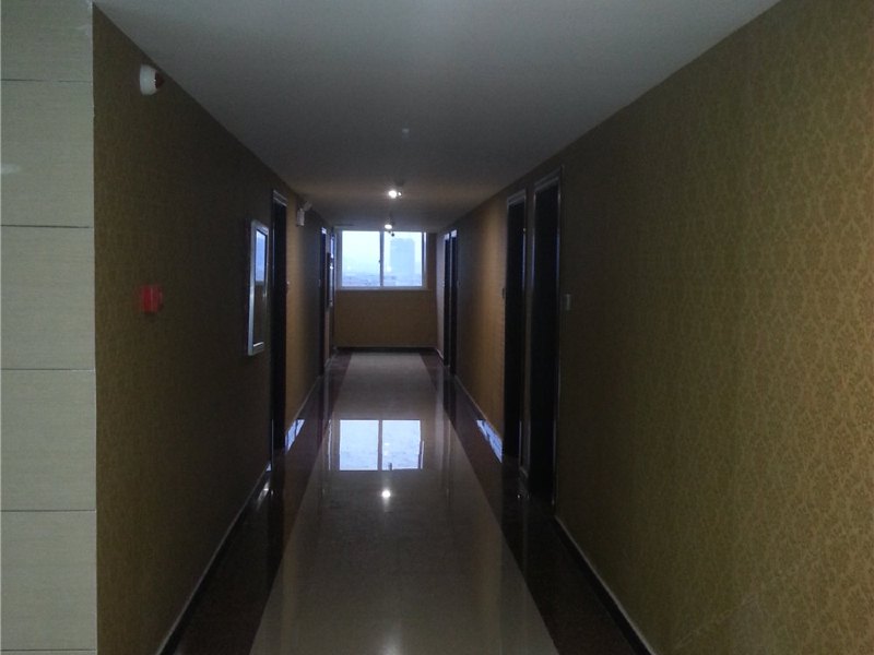 hotelPic