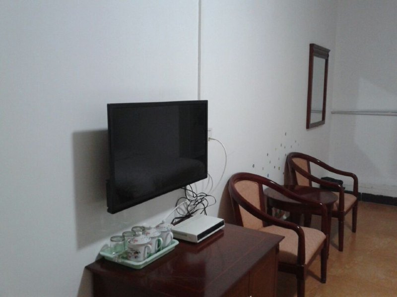 hotelPic